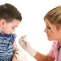 Meningite: i sintomi  e i vaccini adatti ai bambini più piccoli