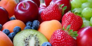 Frutta ai bambini: fondamentale in tutte le diete