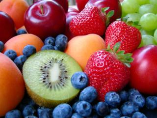 Frutta ai bambini: fondamentale in tutte le diete