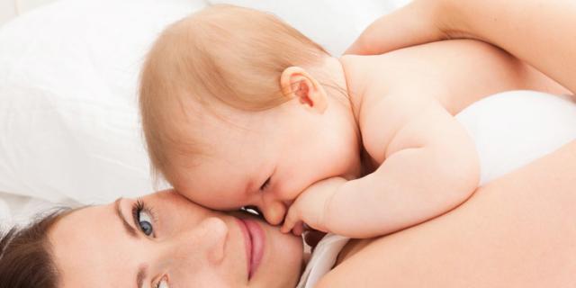 Le Coccole Aiutano Lo Sviluppo Dei Neonati Bimbisaniebelli It