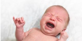 Ernia inguinale: i sintomi per riconoscerla nei bebè