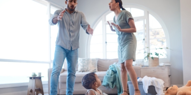 Litigare davanti a un neonato: le conseguenze di cui tener conto