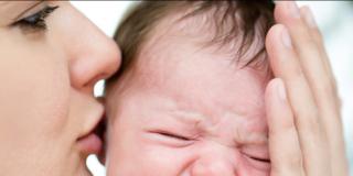 Coliche neonati: quali sono i bebè più predisposti?