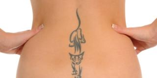 Tatuaggi: i ragazzi li fanno per sentirsi più grandi