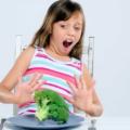 Anoressia e bulimia nelle bambine si prevengono dall’infanzia