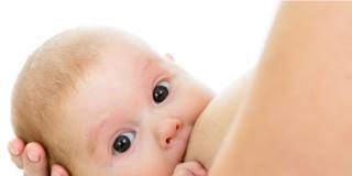 Latte materno: faranno carriera i bimbi allattati al seno