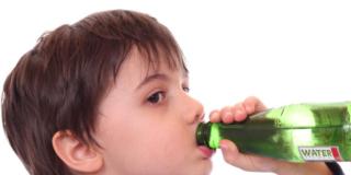 Disidratazione nei bambini: il rischio c’è anche in inverno
