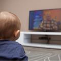 Troppe ore davanti alla Tv fanno male al cervello dei bambini