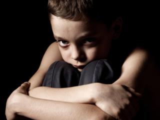 Urlare contro i figli adolescenti li espone a depressione