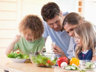 Disturbi alimentari: tutta colpa delle abitudini dei genitori? 