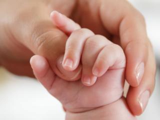Malformazioni della mano: vanno operate entro il primo anno di età 	