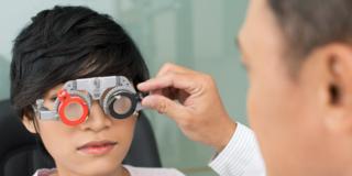 Tv e tablet causano un aumento della miopia tra gli adolescenti