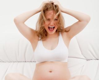 Smog e stress in gravidanza mettono a rischio i bimbi 