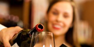 Niente alcol: fertilità a rischio con 3 bicchieri di vino alla settimana