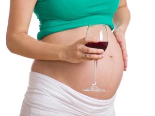 Bere alcol in gravidanza nuoce al cervello del bebè