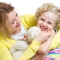 Donna, se mamma è più felice, ma meno soddisfatta della vita di coppia