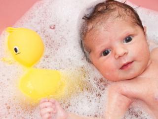 Igiene bimbo: come devono essere i prodotti per il bebè