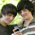 Smartphone, tablet e cellulari, “protesi” dei teenager nel cyberspazio