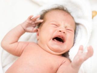 Coliche del neonato: uno studio boccia i probiotici