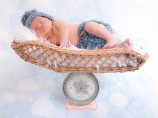 Prime settimane: perché il peso del neonato non aumenta?