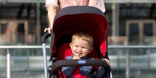 Vivi bene la città con il passeggino più versatile