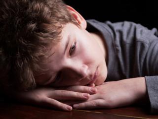 Depressione adolescenza: meno a rischio se altruisti