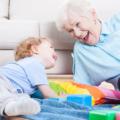 Nonne: occuparsi dei nipoti, senza esagerare, fa bene al cervello!