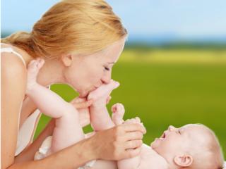 I consigli dei neonatologi per l’estate dei neonati