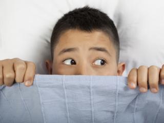 Enuresi notturna: il 4,6% degli adolescenti bagna ancora il letto 