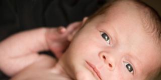 Rigurgito neonati: perché compare? 