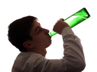 Alcol e adolescenti: prevedere l'abuso oggi si può