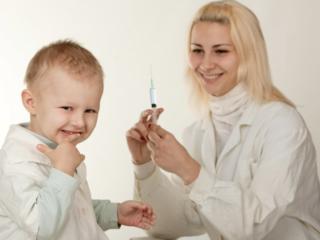 Vaccinazioni: in aumento i genitori che vi rinunciano per i figli