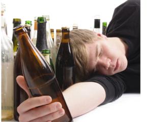 I giovani non conoscono i rischi del mix energy drink-alcol