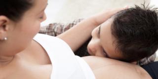 Maternità tardiva: elisir di lunga vita