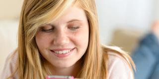 Adolescenti e sexting: campanello d’allarme del sesso precoce