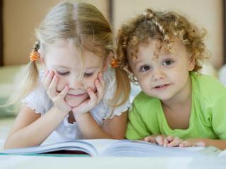 Quando i bambini iniziano a leggere? Prima dei 7 anni è meglio!