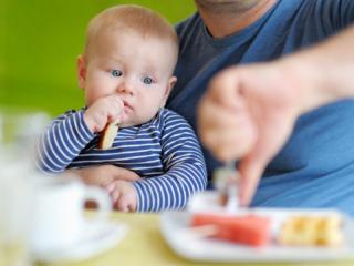 Prime pappe a 4 mesi di età per l’alimentazione del bambino