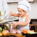Alimentazione: bastano poche regole per far mangiare sano i bambini