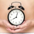 Maternità: cosa fa scattare l’orologio biologico?