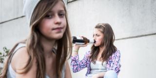 Alcol e adolescenti: è boom di sbornie