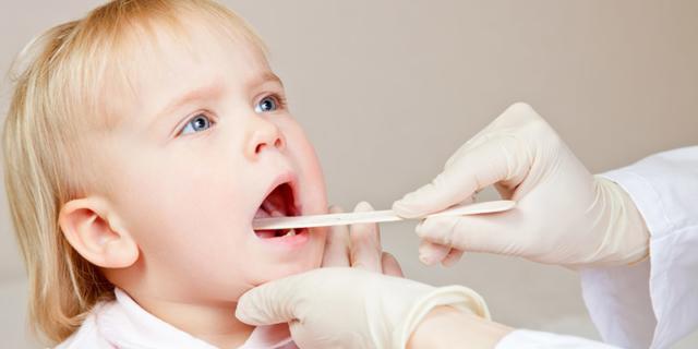 Tonsille di nuovo arrossate dopo una cura con antibiotico: che fare?