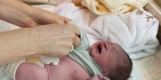 Parto cesareo: leggero calo in Italia 