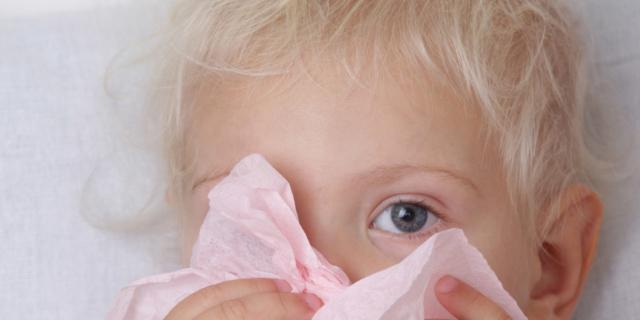 Sangue dal naso nel neonato: le cause e quando preoccuparsi