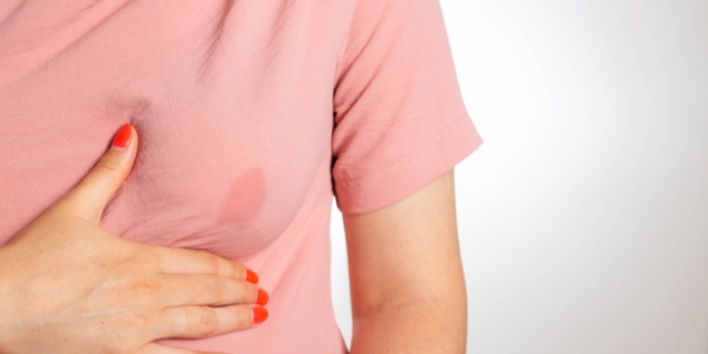 Cosa fare se il seno perde latte?