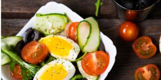 Uova e insalata, binomio vincente per la nostra salute