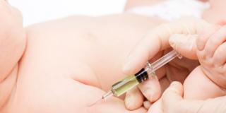 Nel mondo milioni di bambini non ricevono i vaccini di base