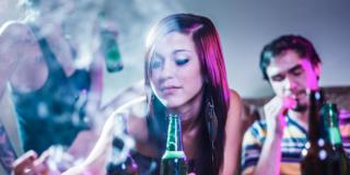 Alcol e fumo: ecco chi rischia di più