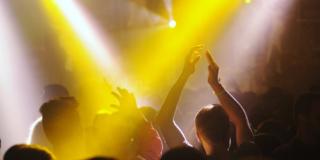 Rave party come ectasy: provoca alterazioni neurologiche