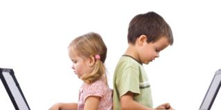 Smartphone e pc, a rischio privacy dei bambini