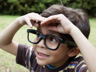 Correzione miopia: ai bambini basta stare all’aria aperta?
